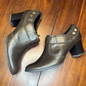 Natural Soul Brown Faux Leather Heeled Booties Women’s US 8.5M